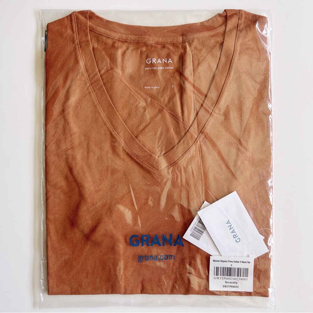 NEW Grana Organic Pima Cotton V Neck Tee in terracotta size S